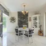 بيت للعطل Libera By Interhome ميدولين