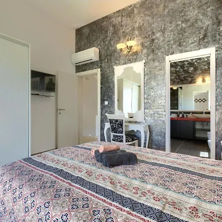 Libera - Pul351 By Interhome *