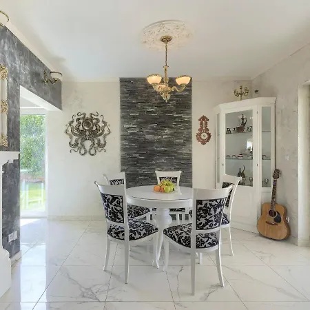 Prázdninový dům Libera By Interhome Medulin